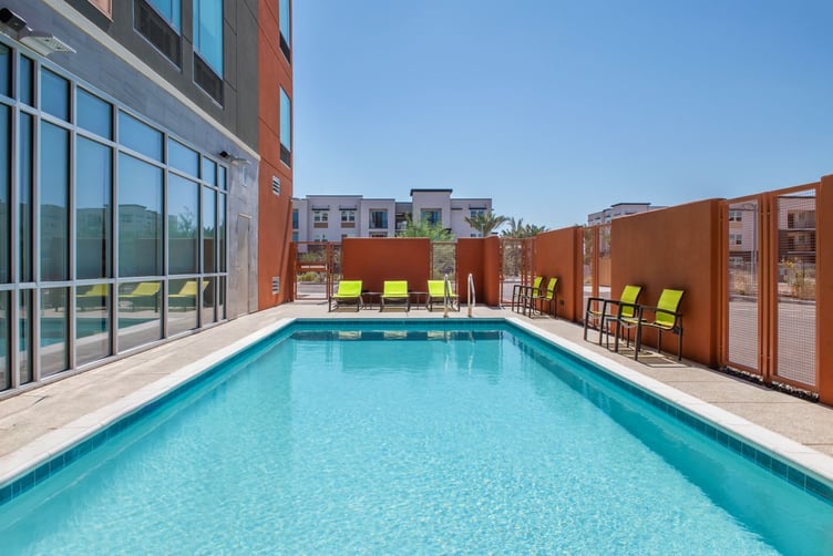 PG PHEONIX WEST DST - Pool